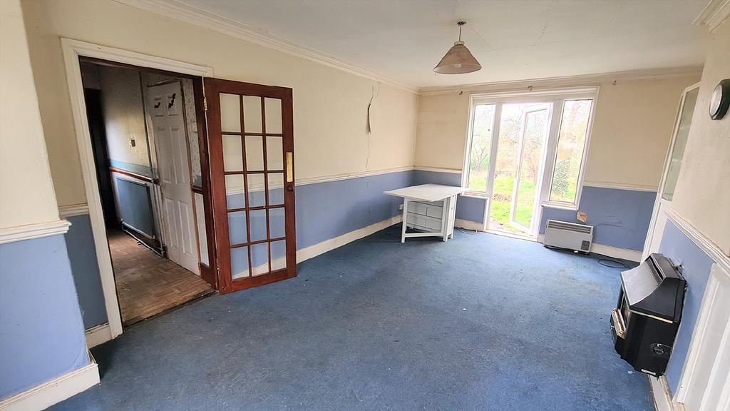108 Heather Road, Leicester 3 bed semidetached house £80,000