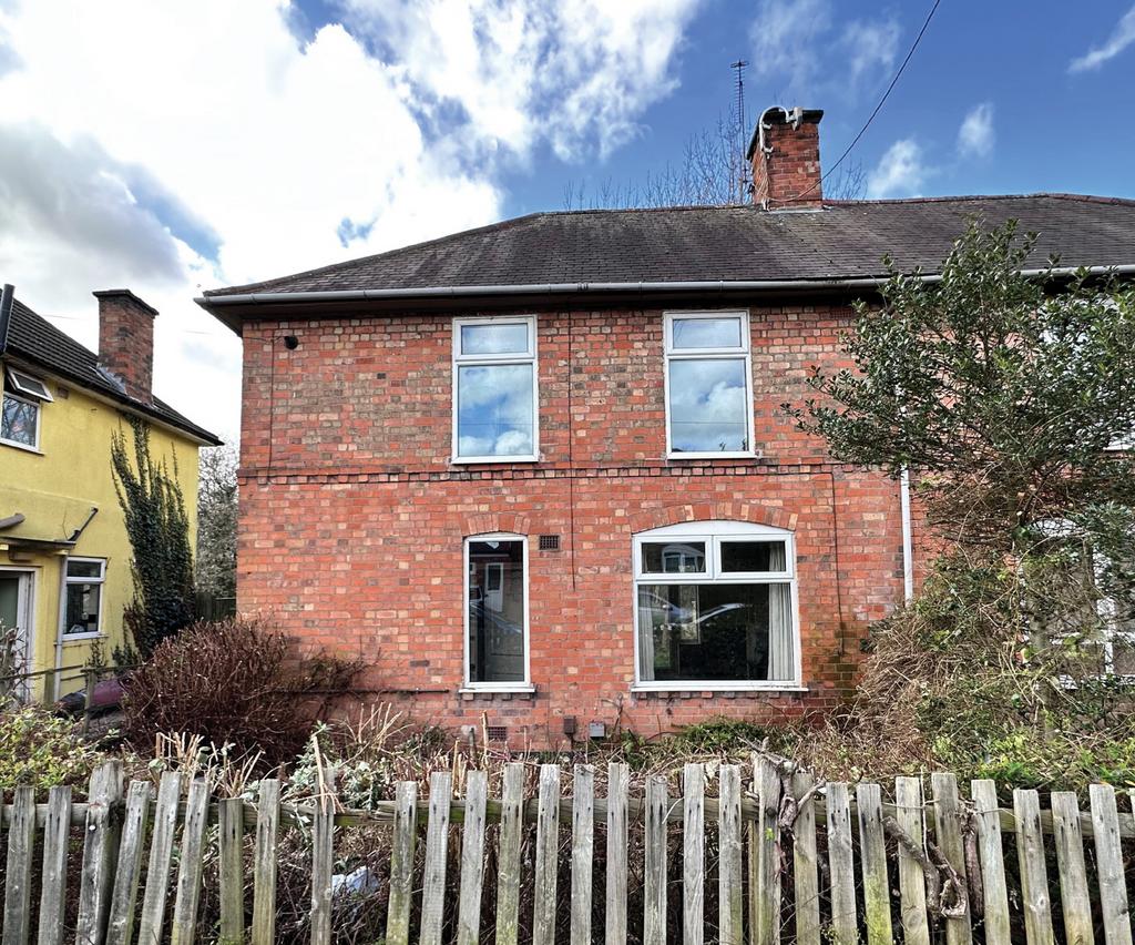 108 Heather Road, Leicester 3 bed semidetached house £80,000