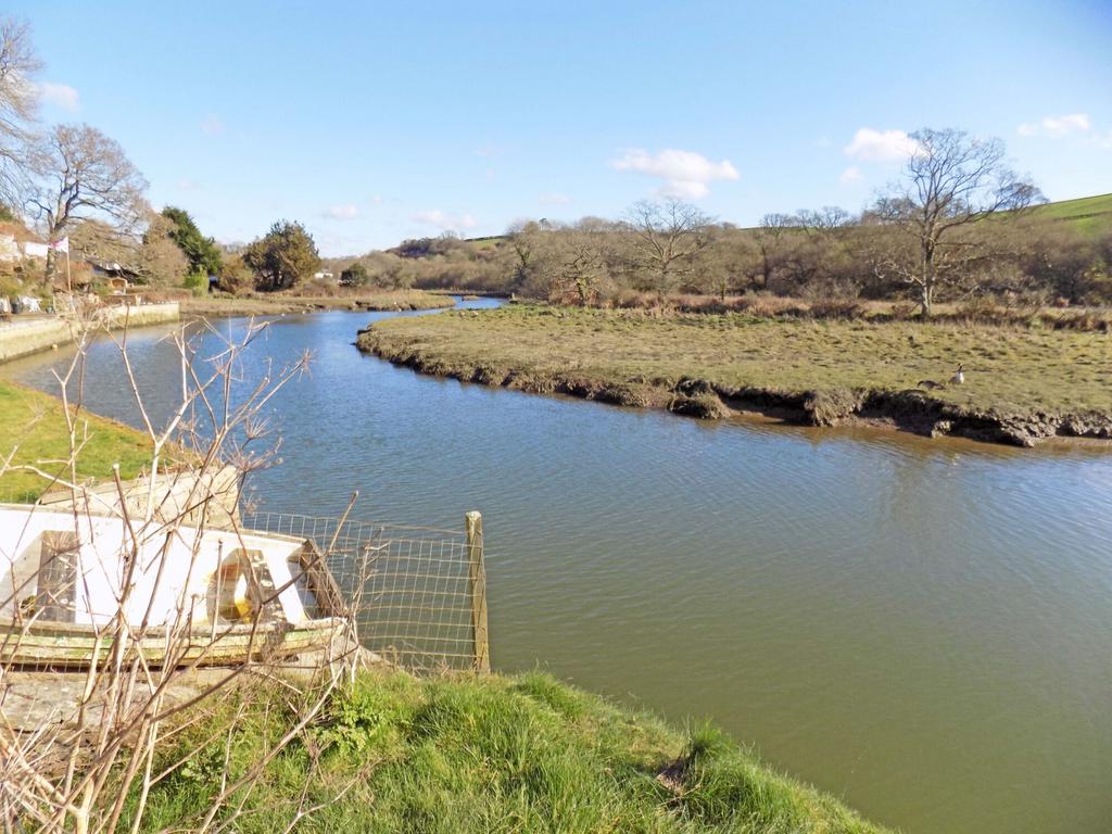 Tresillian, Truro 3 bed semidetached bungalow £295,000