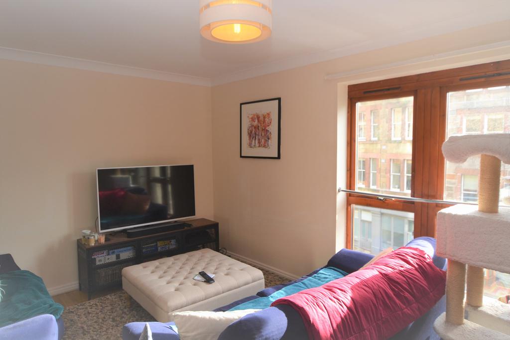 St Stephen Street, Edinburgh, EH3 2 bed flat £1,200 pcm (£277 pw)