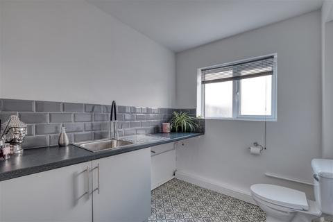 229 Henwick Road, Worcester, WR2 5PG