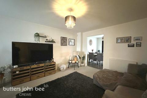 3 bedroom semi-detached house to rent, Charter Court, Winsford