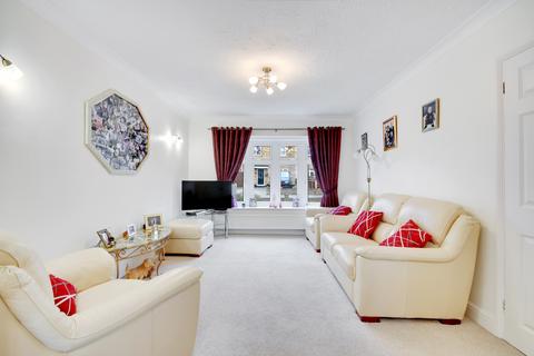 32 Maple Drive, Chelmsford, CM2 9HR
