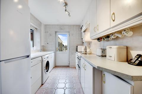 32 Maple Drive, Chelmsford, CM2 9HR
