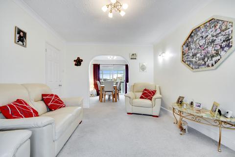 32 Maple Drive, Chelmsford, CM2 9HR