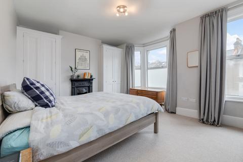 11 Worlingham Road, London, SE22 9HD
