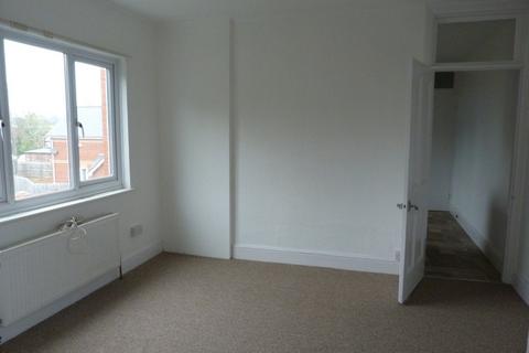 2 bedroom flat to rent, Lodge Road, Tiverton