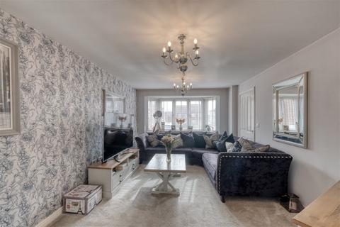 24 Linthurst Crescent, Redditch, B97 6SQ