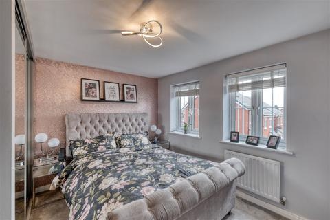 24 Linthurst Crescent, Redditch, B97 6SQ