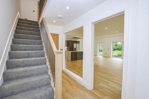 1b Castle Drive, Reigate, RH2 8DQ