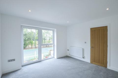 1b Castle Drive, Reigate, RH2 8DQ