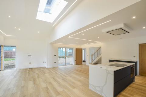 1b Castle Drive, Reigate, RH2 8DQ