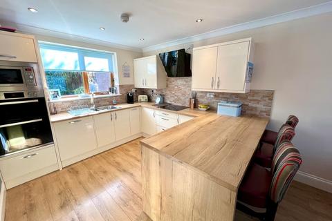 3 bedroom semi-detached house for sale - Broadwell Road, Solihull