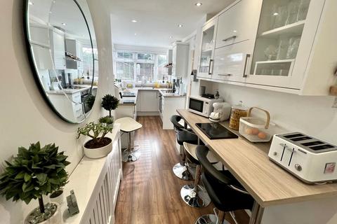 19 Stroud Road, Shirley, Solihull, B90 2JU