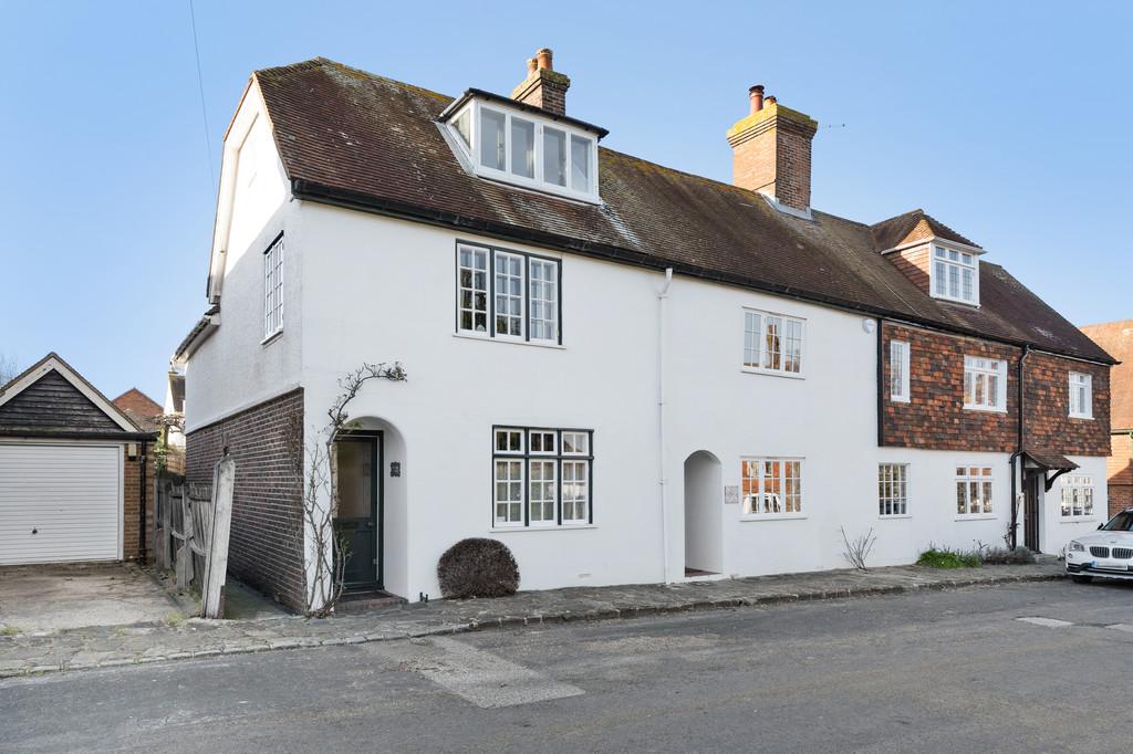 Castle Street, Winchelsea, East Sussex TN36 4EL 2 bed cottage for sale