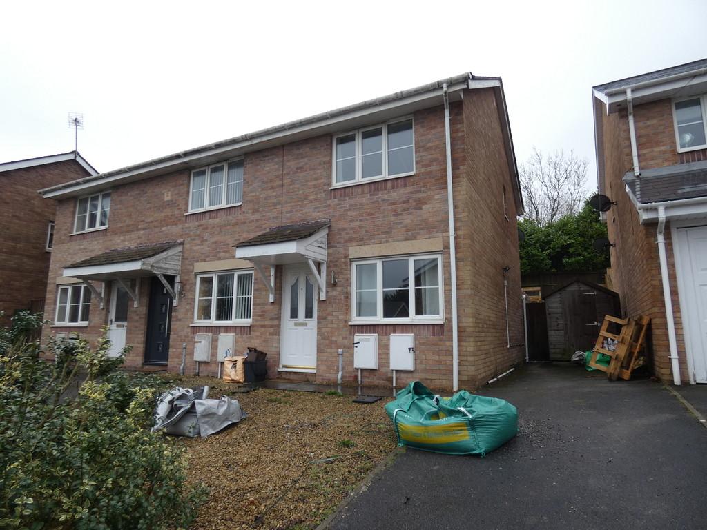 Llys Pentre, Broadlands, Bridgend, CF31 5DY 2 bed end of terrace house