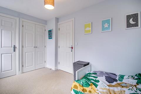 30 Dowland Close, Swindon, SN25 2GD