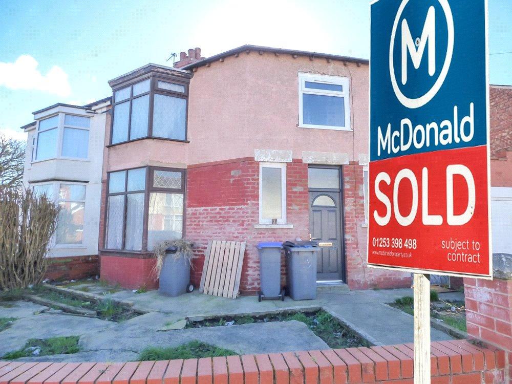 Lynton Avenue, Marton, Blackpool 3 bed semidetached house £60,000