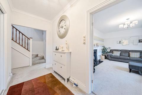 164 Foxley Lane, Purley, CR8 3NF