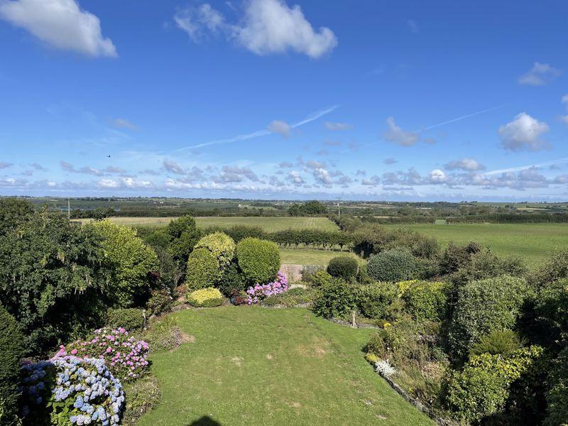 Garden &amp; View