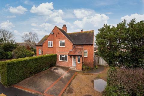 3 bedroom semi-detached house for sale - Lower Road Bookham