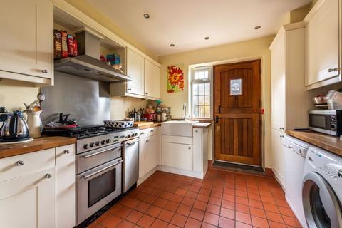3 bedroom character property for sale, Lower Road Bookham