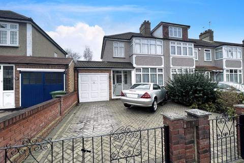 24 Milton Avenue, Hornchurch, RM12 4BW