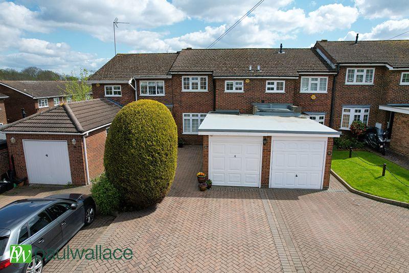 Grovedale Close, West Cheshunt 3 bed terraced house for sale £499,995