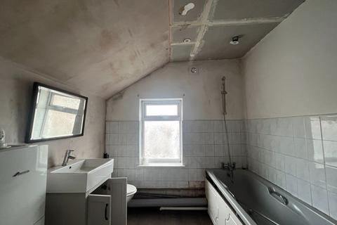 1 Serlo Road, Gloucester, GL1 2QW
