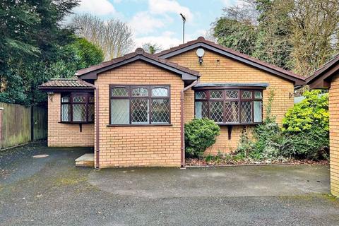 3 bedroom detached bungalow for sale - Finchfield Hill, FINCHFIELD