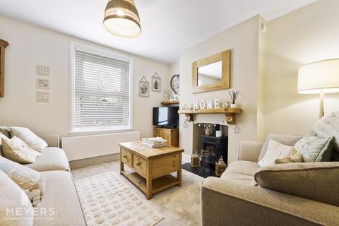2 bedroom cottage for sale - Charborough Road, Broadstone, BH18