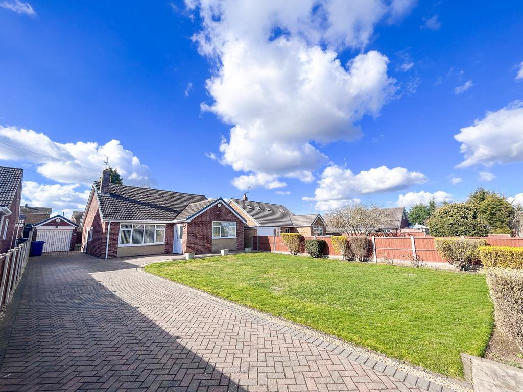 Astley Crescent, DN21 3 bed detached bungalow for sale £260,000
