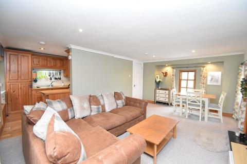 3 bedroom flat for sale - West High Street, Kirkintilloch, Glasgow, G66 1AA