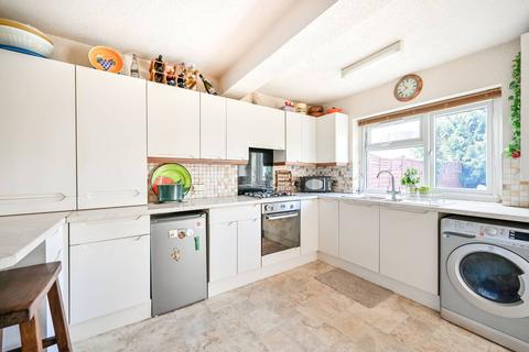 3 bedroom semi-detached house for sale - Littleport Spur, Slough, SL1