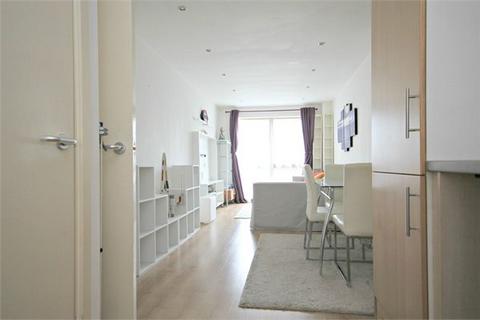 1 bedroom flat to rent, Erin Court, Willesden