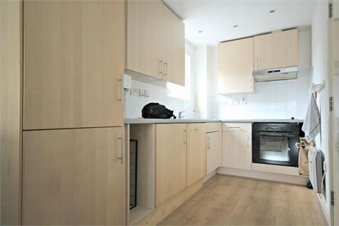 1 bedroom flat to rent, Erin Court, Willesden