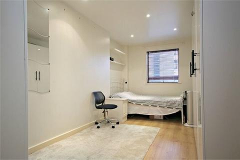 1 bedroom flat to rent, Erin Court, Willesden