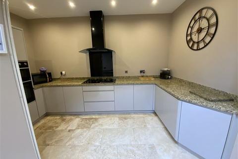 18 Aughton Road, Swallownest, Sheffield, S26 4TG