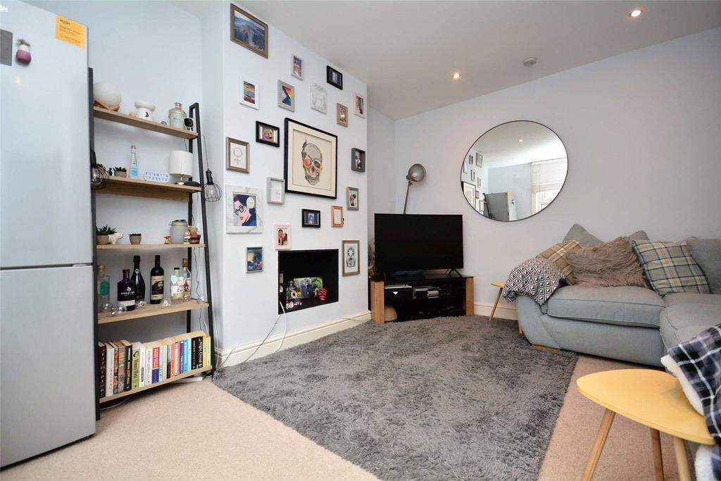 Highbury Street, Leeds, West Yorkshire 1 bed terraced house for sale £175,000