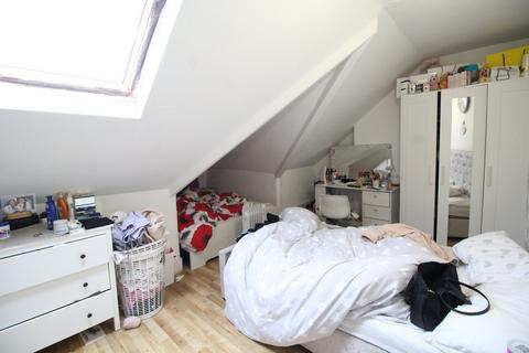4 bedroom maisonette for sale, Bensham Manor Road, Thornton Heath, CR7