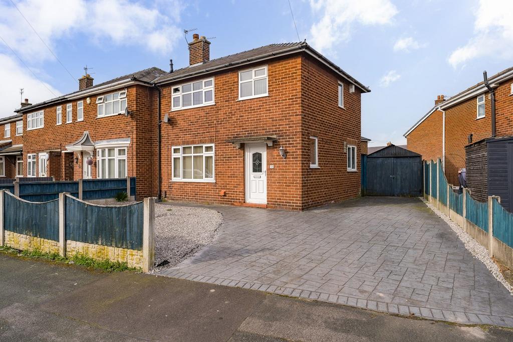 Ullswater Avenue, Warrington, WA2 3 bed semidetached house £170,000