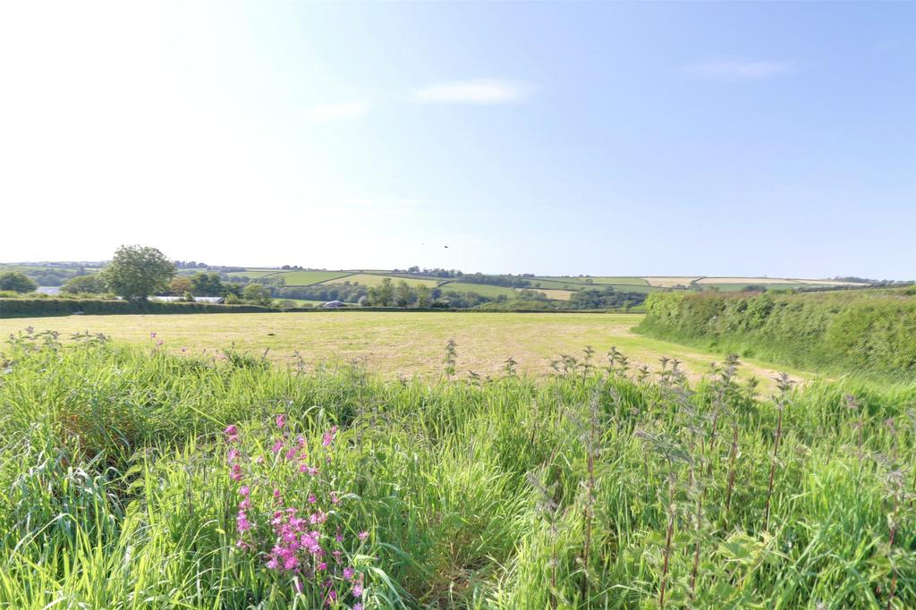 Fore Street, Langtree, Torrington, Devon, EX38 3 bed property with land