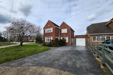 3 bedroom detached house to rent - Pattinson Road, Reading