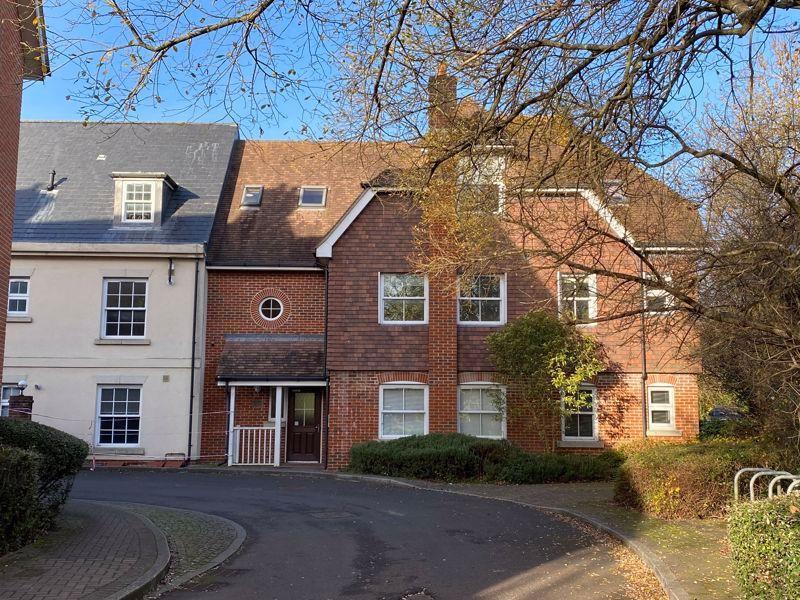 Elim Close, Waltham, Southampton 1 bed apartment £175,000
