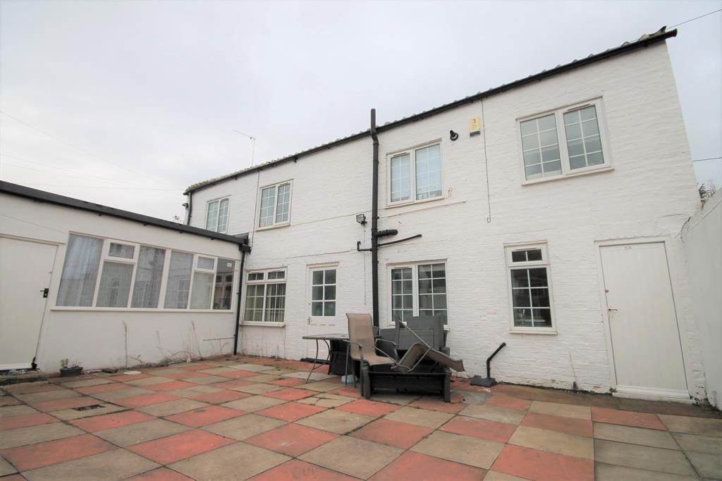 Heworth Road, York 4 bed house £2,000 pcm (£462 pw)