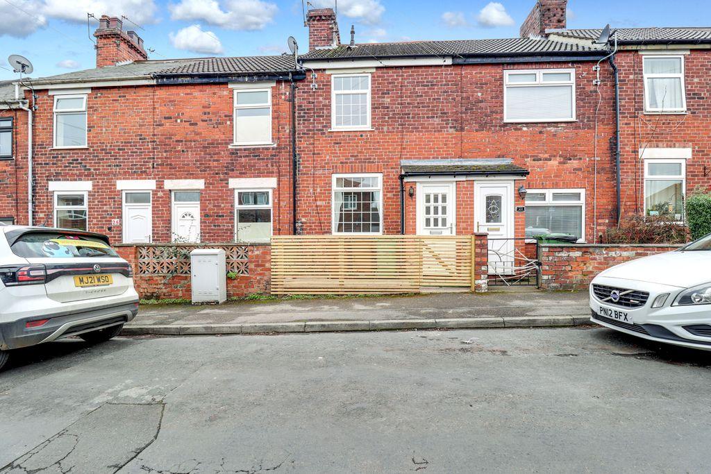 Carleton View, Pontefract WF8 2SD 2 bed terraced house £130,000