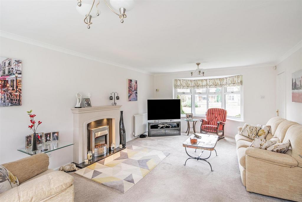 Grove, Solihull 4 bed detached house £850,000