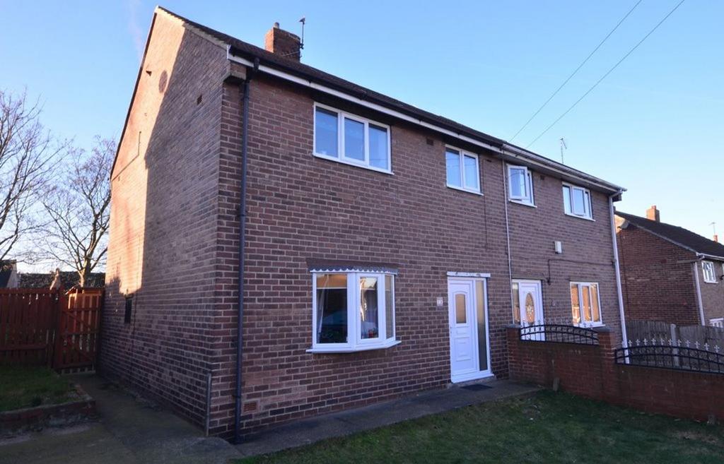Vickers Avenue, South Elmsall, WF9 3 bed semidetached house £675 pcm