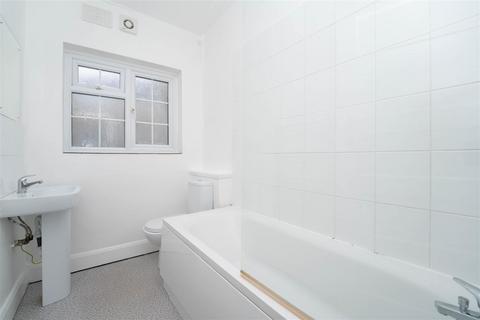 15, Brent Court Church Road, Hanwell, London, W7 3BZ