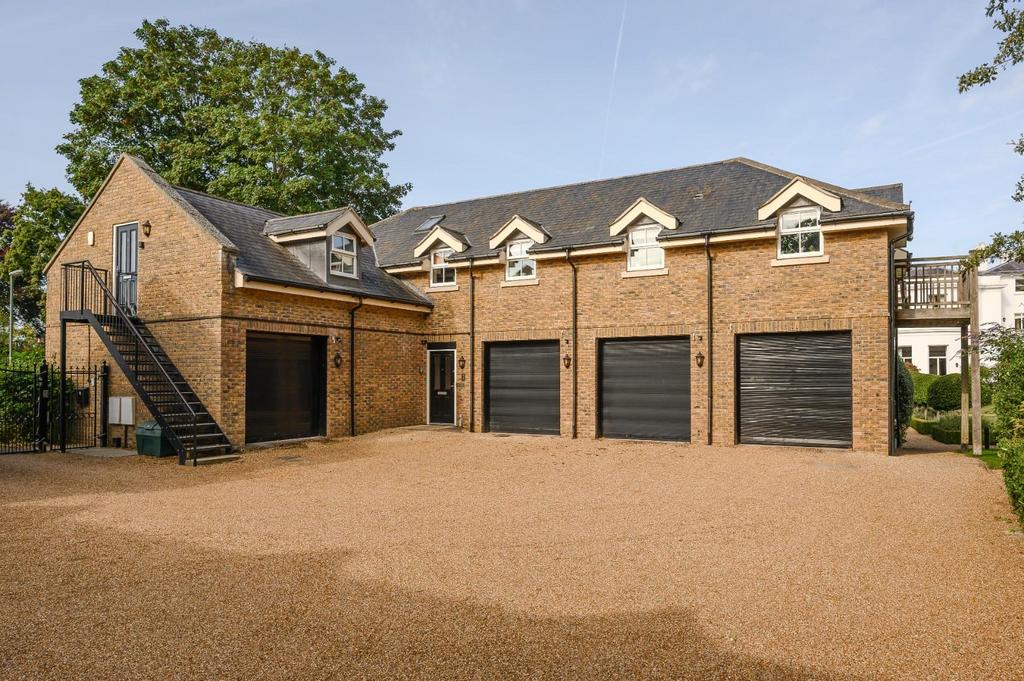 9 The Coach House-22.jpg